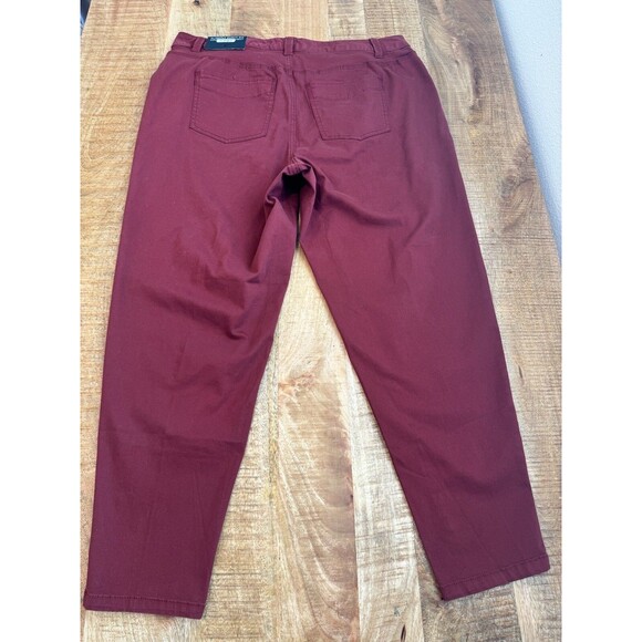 Penningtons Women's Maroon Slightly Curvy Fit Jeans Ankle Slim Leg Size 18 - Picture 2 of 11